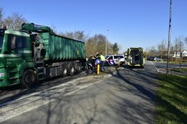 Fietser aangereden door vrachtwagen in Den Burg