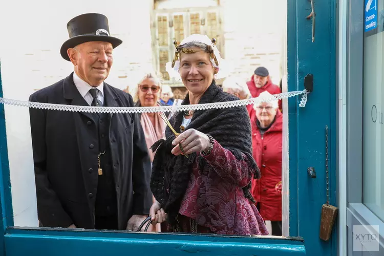 Oudheidkamer opent in stijl
