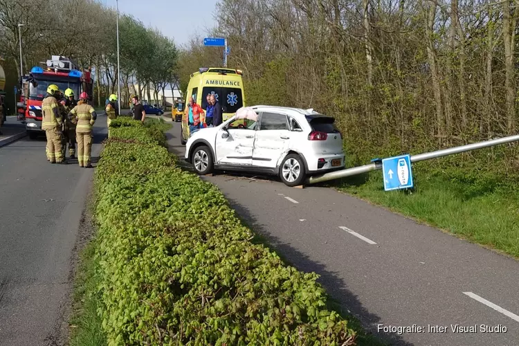 Gewonde bij ongeval op gevaarlijke kruising Den Burg