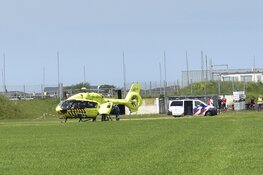 Medic 01 landt bij crossbaan de Cocksdorp