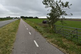 Duitse automobilist rijdt weiland in op Texel