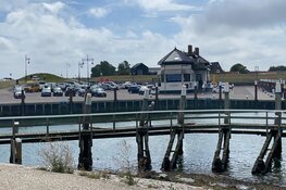 Cruiseschip maakt stuurfout in haven Texel