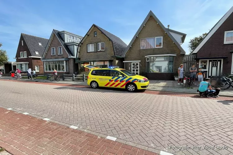 Fietser aangereden op Emmalaan in Den Burg
