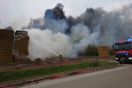 Brand bij agrarisch bedrijf op Texel