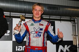 Lekker eindschot Senne Vos! Snelle Texelaar pakt ijzersterk podium in koningsklasse Shifter Open