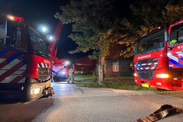 Grote brand legt loods in de as in Oosterend