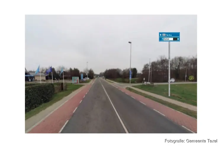 Nieuwe digitale parkeerverwijsborden in Den Burg