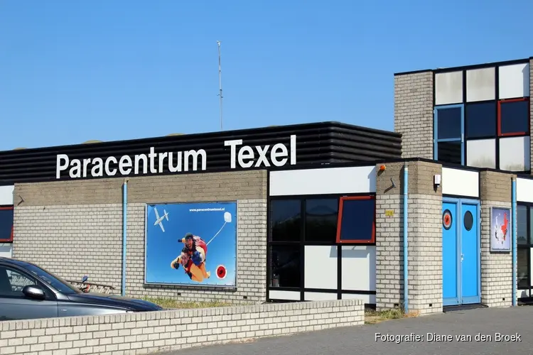 Parachutist gereanimeerd na verkeerd afgelopen sprong