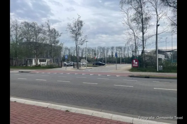 Parkeerplaats tussen Skool en Deuce voor fietsparkeren