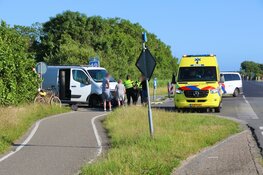 Aanrijding tussen bedrijfsbus en fietser op Pontweg