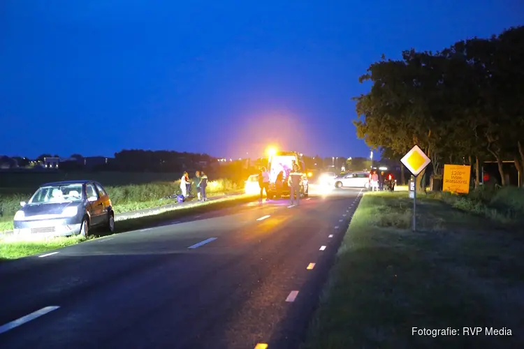 Twee fietsers botsen op elkaar, één is buiten bewustzijn