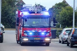 Brandweer rukt uit voor mogelijke brand in hotel in Den Burg