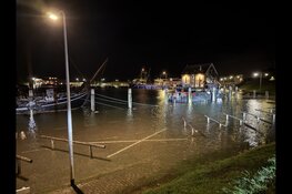 Haven Oudeschild ondergelopen door hoog water, dienstregeling Teso tijdelijk gestremd