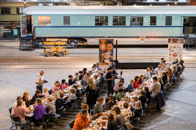 Nationaal Schoolontbijt van start: 300.000 leerlingen ontbijten deze week door het hele land samen op school