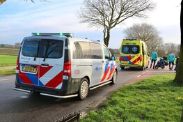 Ongeluk tussen auto en scooter in Den Burg