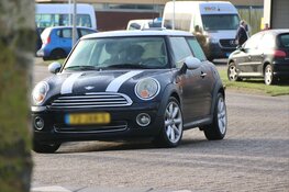 Ongeluk tussen auto en scooter in Den Burg