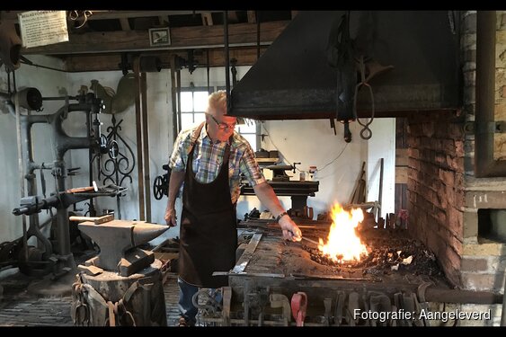 STM zoekt vrijwillige smid en gastvrouw/-heren