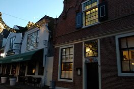 Oudheidkamer in kerstsfeer