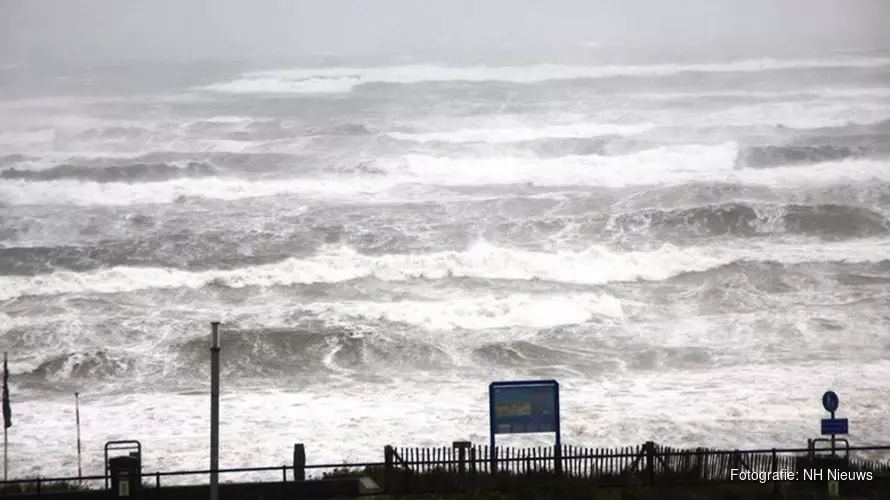 Harde windstoten trekken over de provincie: op Texel al ruim 100 km/uur