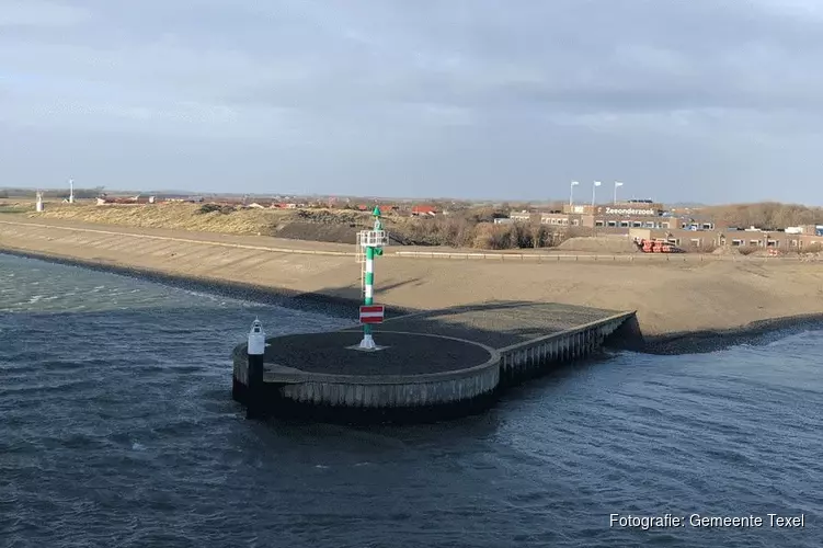 Herinneringskunstwerk dijkversterking op Texel