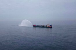 Olievlek in Noordzee opgeruimd: schoonmakers Texel nog wel stand-by
