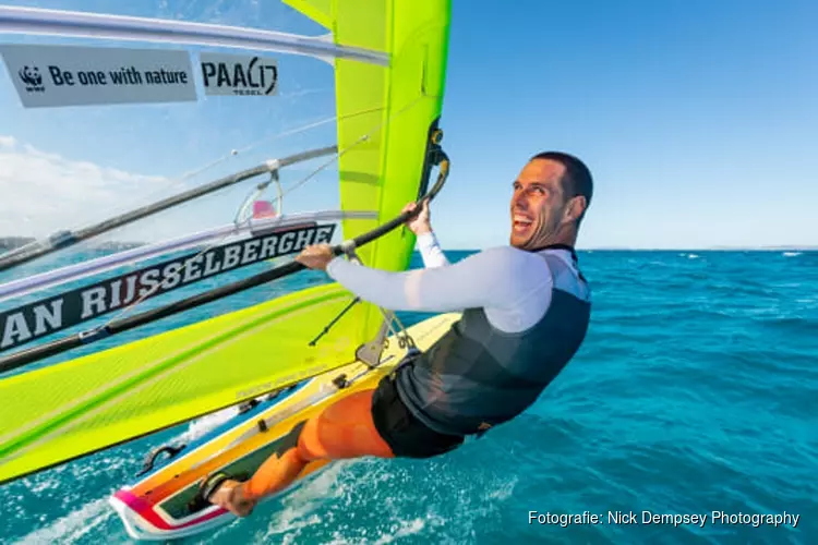 Windsurfer Dorian van Rijsselberghe benoemd tot oceanenambassadeur WWF