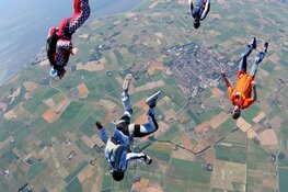PARACHUTESPRINGEN OP TEXEL