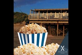 Openluchtbioscoop bij Beachclub Texel