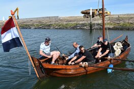 Lood uit Museum Kaap Skil naar expeditieschip Willem Barentsz