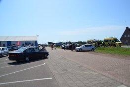 Parachutisten botsen in de lucht