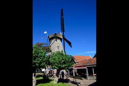 Bakken voor de molen op Open Monumentendag