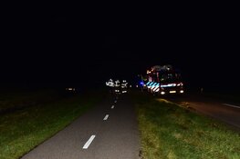 Auto op de kop in sloot