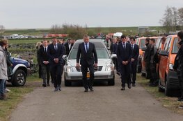 Enorme drukte bij uitvaart talentvolle autocoureur Laurens