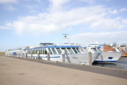 Cruiseschepen liggen lange tijd werkeloos in haven van Oudeschild