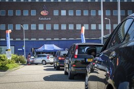 Drive-thru bij Rabobank voor ondersteuning clubs