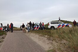 Caravan vliegt in brand op camping De Koog