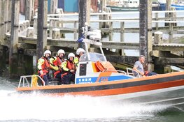 KNRM Oudeschild opgeroepen voor een schip aan de grond