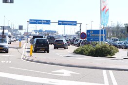 Verkeershinder Den Helder door drukte bij de TESO-boot naar Texel