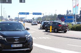 Verkeershinder Den Helder door drukte bij de TESO-boot naar Texel