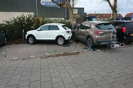 Ongeval op parkeerplaats: 5 auto&#39;s zwaar beschadigd