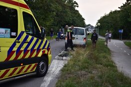 Bestuurder bestelbus ziet wegversmalling te laat
