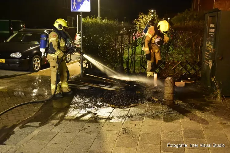Grofvuil in brand gestoken