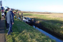 Bestelbus te water in Den Hoorn