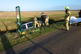 Bestelbus te water in Den Hoorn