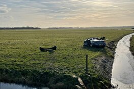 Auto crasht in Den Burg, bestuurder naar ziekenhuis